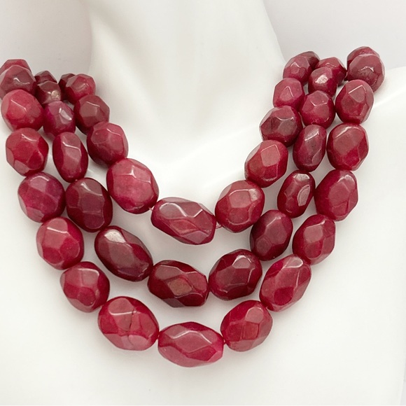 Stunning Triple Strand Red Ruby Graduated Bead Necklace - Picture 13 of 15